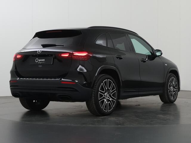 Mercedes-Benz GLA-KLASSE 250 e AMG Line | Panoramadak | Trekhaak | 20 inch | Night pakket |