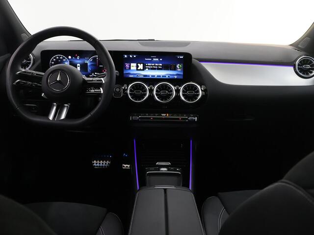 Mercedes-Benz GLA-KLASSE 250 e AMG Line | Panoramadak | Trekhaak | 20 inch | Night pakket |