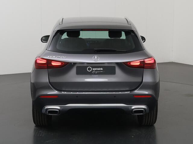 Mercedes-Benz GLA-KLASSE 250 e Luxury Line | Trekhaak | Elektrische achterklep | Stoelverwarming |