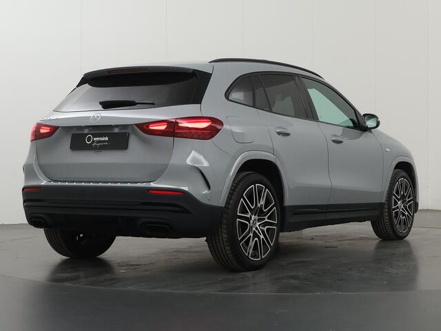 Mercedes-Benz GLA-KLASSE 250 e AMG Line | Panoramadak | Trekhaak | 20 inch | Night pakket |