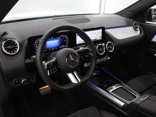 Mercedes-Benz GLA-KLASSE 250 e AMG Line | Panoramadak | Trekhaak | 20 inch | Night pakket |