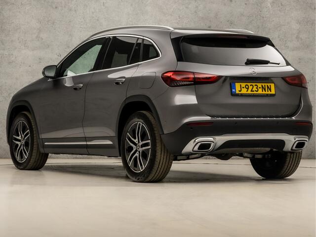 Mercedes-Benz GLA-KLASSE 200 Luxury 164Pk Automaat (GROOT NAVI, SFEERVERLICHTING, LEDER, WIDESCREEN, STOELVERWARMING, SPORTSTOELEN, CAMERA, ZWART HEMEL, NIEUWSTAAT)