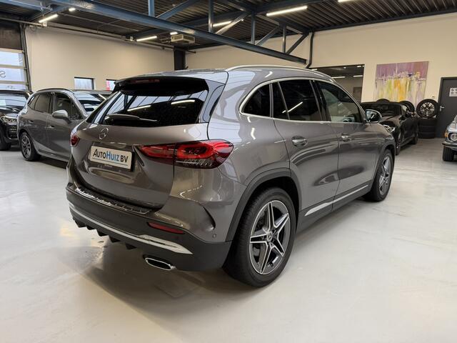 Mercedes-Benz GLA-KLASSE 250 225 PK 4MATIC AMG Line Panoramadak Achteruitrijcamera DAB Carplay 19 inch velgen Ambienteverlichting