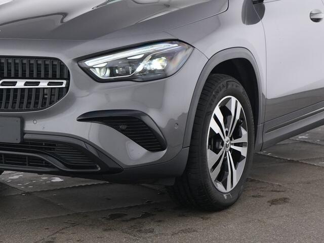 Mercedes-Benz GLA-KLASSE 250 e Plug-In Hybride Trekhaak | Night Pakket | Distronic | MultiBeam Led Koplampen | Achteruitrijcamera. Inclusief 24 maanden MB Certified garantie voor Europa.