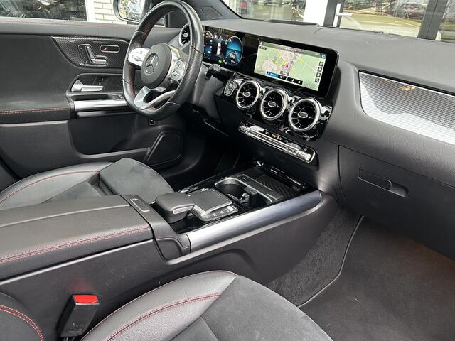 Mercedes-Benz GLA-KLASSE 250 e AMG | Panoramadak | Head-Up