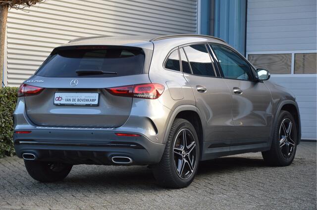 Mercedes-Benz GLA-KLASSE 250 e AMG Line LED | CLIMA | SFEERVERLICHTING | CAMERA | DAB | CARPLAY | ENZ