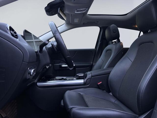 Mercedes-Benz GLA-KLASSE 250 e Business Solution Luxury Limited /Apple & Android carplay/360° camera/Panoramadak/Elektr. stoel +mem/Stoelverwarming/Elektr. trekhaak/ (MET GARANTIE*)