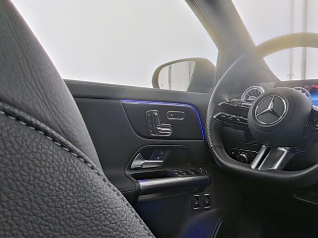 Mercedes-Benz GLA-KLASSE 250 e AMG Plug-In Hybride AMG | Night Pakket | Panorama Schuif-Kanteldak | Lederen Bekleding | Memory Voorstoelen | Stuur en Stoelverwarming. Inclusief 24 maanden Mercedes-Benz Certified garantie voor Europa.