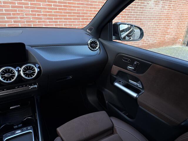 Mercedes-Benz GLA-KLASSE 250 e AMG Line | | memory | trekh | distronic |