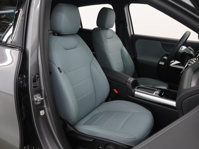 Mercedes-Benz GLA-KLASSE 250 e Luxury Line | Stoelverwarming | Night pakket | Winter pakket | Trekhaak |