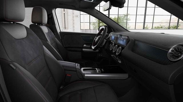 Mercedes-Benz GLA-KLASSE 250 e AMG Line | Night | Panoramadak | Trekhaak | Stoelverwarming | Stuurverwarming | 19" lichtmetalen velgen |