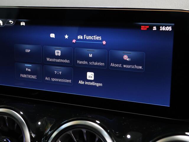 Mercedes-Benz GLA-KLASSE 250 e Business Solution AMG | Trekhaak | Winterpack | Dodehoek detectie | Apple Carplay |