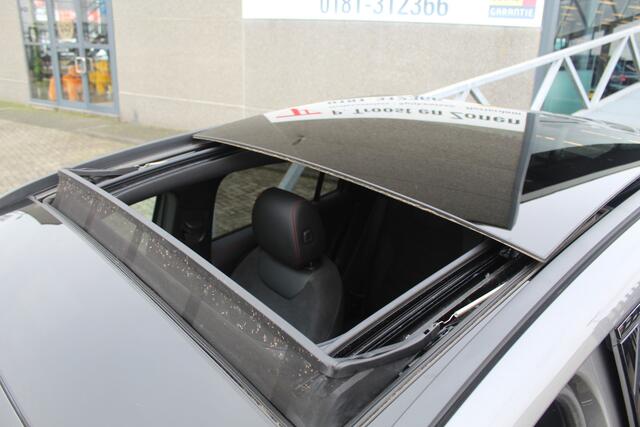 Mercedes-Benz GLA-KLASSE 250 e AMG Panoramadak/Sfeerverlichting/Elektrische achterklep/Stoelverwarming/Achteruitrijcamera/Adaptive cruise controlNavigatie