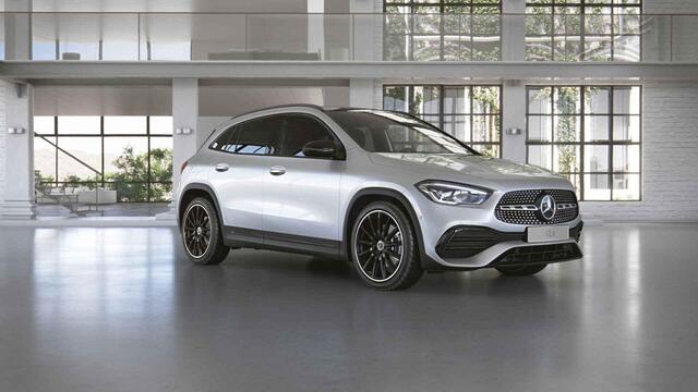 Mercedes-Benz GLA-KLASSE 180 AMG Line | 20" lichtmetalen velgen | Panoramadak | Night | Widescreen | Stoelverwarming |