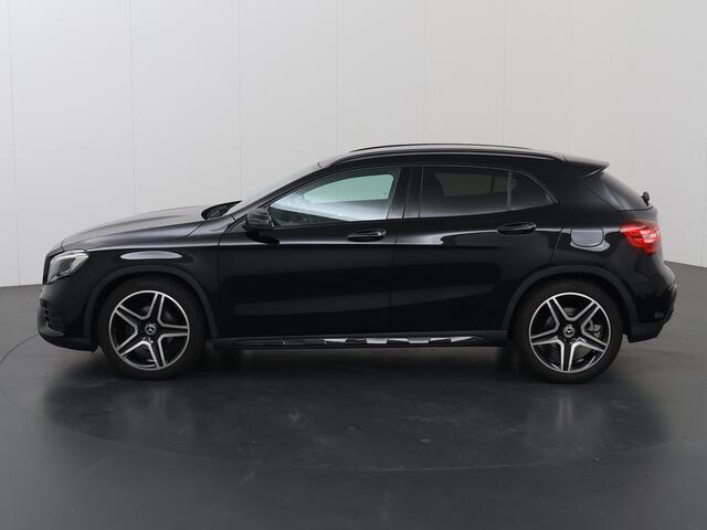 Mercedes-Benz GLA-KLASSE 180 Business Solution AMG Limited | Night | Stoelverwarming | Achteruitrijcamera | Keyless | 19" lichtmetalen velgen |