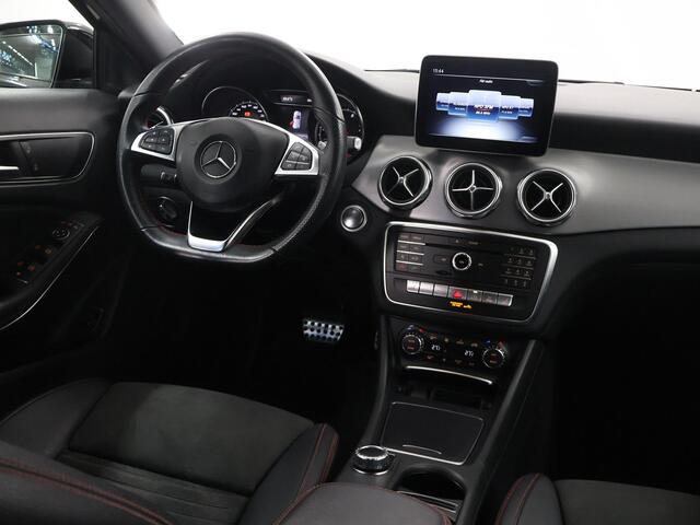 Mercedes-Benz GLA-KLASSE 180 Business Solution AMG Limited | Night | Stoelverwarming | Achteruitrijcamera | Keyless | 19" lichtmetalen velgen |