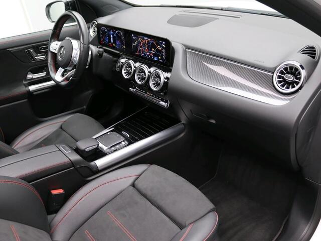 Mercedes-Benz GLA-KLASSE 180 Business Solution AMG Inclusief 48 maanden MB Certified garantie voor Europa.