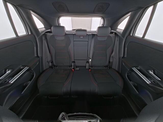 Mercedes-Benz GLA-KLASSE 250 e AMG Plug-In Hybride AMG Line | Panorama Schuif-Kanteldak | Trekhaak | Burmester® | Memory Voorstoelen | Distronic | AC en DC LAden. Inclusief 24 maanden Mercedes-Benz Certified garantie voor Europa.