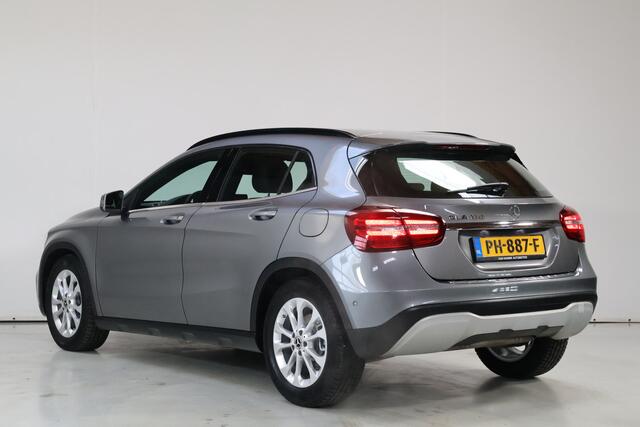 Mercedes-Benz GLA-KLASSE 180 Business Solution | Camera | Clima | Stoelverwarming
