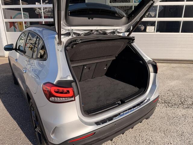 Mercedes-Benz GLA-KLASSE 200 Business Solution AMG | Premium Plus| Memory Seats| Panoramadak| Night pakket| Sfeerverlichting|Carplay