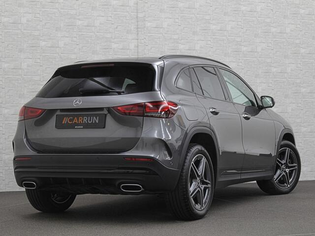 Mercedes-Benz GLA-KLASSE 250 e AMG Line | ACC | 360 Camera | Keyless-Go | Multi-Beam LED | Sfeerverlichting | Trekhaak 1800kg | Widescreen Cockpit | Carbon | Black Optic Pack | Dodehoek | Lane Assist | Getint Glas | Stoelverwarming | Rijklaarprijs 12 mnd. Bovag | Dec. 2022 | 19''