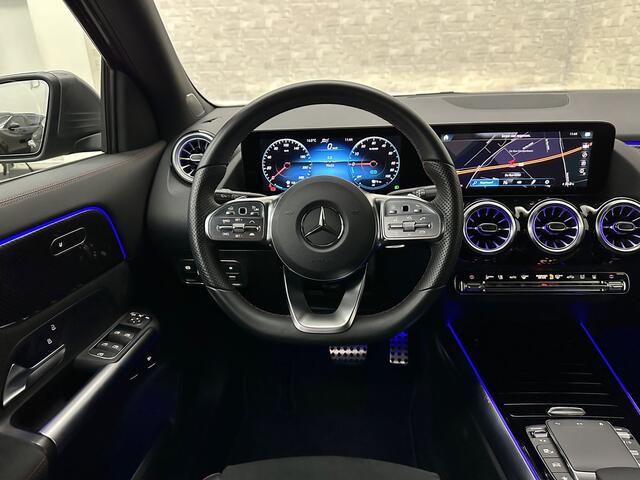 Mercedes-Benz GLA-KLASSE 250 e AMG Line | ACC | 360 Camera | Keyless-Go | Multi-Beam LED | Sfeerverlichting | Trekhaak 1800kg | Widescreen Cockpit | Carbon | Black Optic Pack | Dodehoek | Lane Assist | Getint Glas | Stoelverwarming | Rijklaarprijs 12 mnd. Bovag | Dec. 2022 | 19''