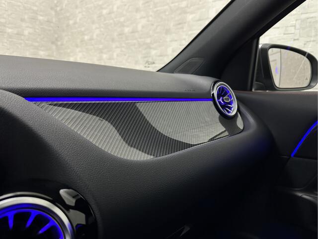 Mercedes-Benz GLA-KLASSE 250 e AMG Line | ACC | 360 Camera | Keyless-Go | Multi-Beam LED | Sfeerverlichting | Trekhaak 1800kg | Widescreen Cockpit | Carbon | Black Optic Pack | Dodehoek | Lane Assist | Getint Glas | Stoelverwarming | Rijklaarprijs 12 mnd. Bovag | Dec. 2022 | 19''