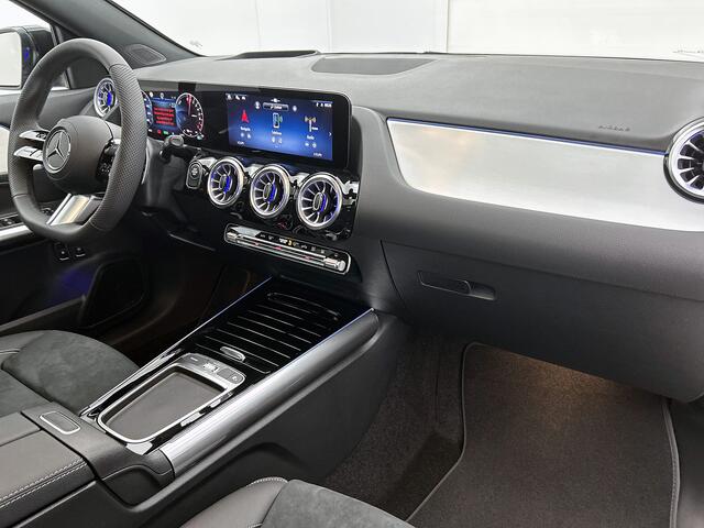 Mercedes-Benz GLA-KLASSE 250 e Business Solution AMG | AMG Line Plus pakket | Trekhaak | Nightpakket | Panoramaschuifdak | MULTIBEAM LED | 360° camera | 20 inch AMG velgen | Memorypakket | Augmented Reality navigatie | Head-up display |