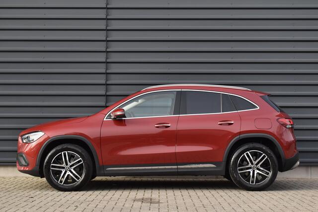 Mercedes-Benz GLA-KLASSE 250 4MATIC 224pk Premium Plus | Panoramadak | ACC | Memory seats | 360 Camera | Head-Up | Stoelverwarming |