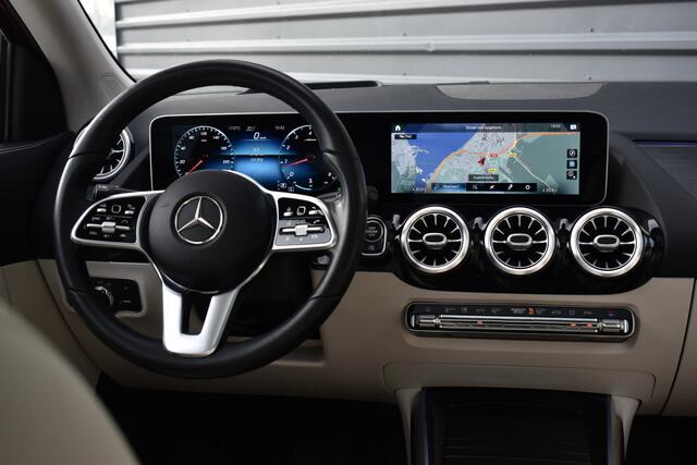 Mercedes-Benz GLA-KLASSE 250 4MATIC 224pk Premium Plus | Panoramadak | ACC | Memory seats | 360 Camera | Head-Up | Stoelverwarming |