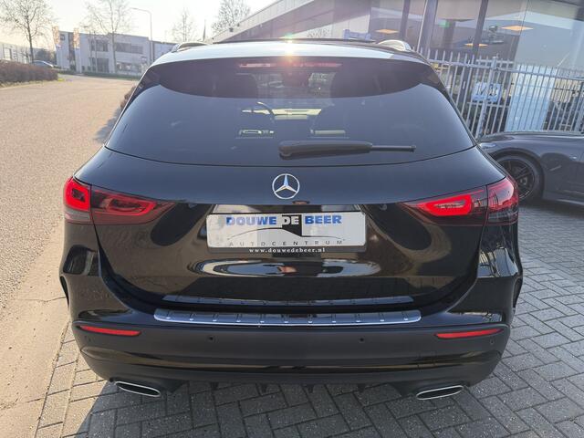 Mercedes-Benz GLA-KLASSE 250 e AMG Line Pano-Dak | HUD | Keyless | Stoelverw. |