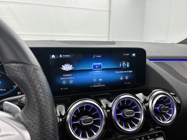 Mercedes-Benz GLA-KLASSE 250 e AMG Line | Panoramadak | Achteruitrijcamera | Nightpakket | Sfeerverlichting | Inclusief 24 maanden MB Certified garantie voor Europa.