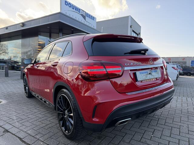 Mercedes-Benz GLA-KLASSE 200 AMG Night Trekhaak | Camera | Leer | Elekt. klep | LED