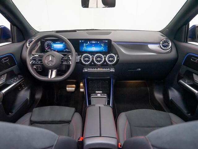Mercedes-Benz GLA-KLASSE 250e AMG Line | Pano | HUD | Verwarmd stuurwiel | Distronic