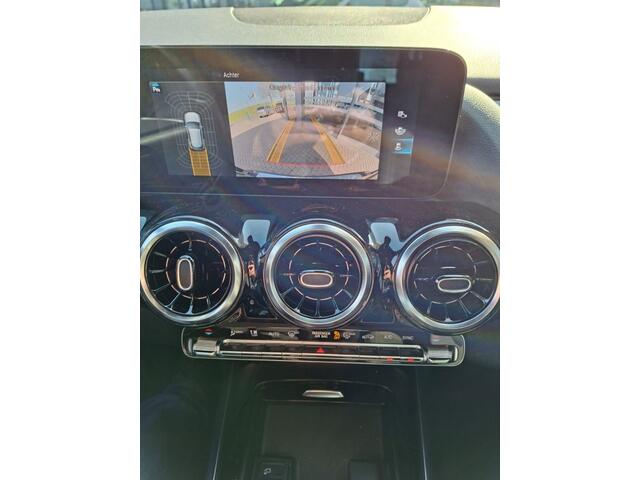 Mercedes-Benz GLA-KLASSE 200 LUXURY LINE AUTOMAAT NAVI LMV PDC-CAMERA