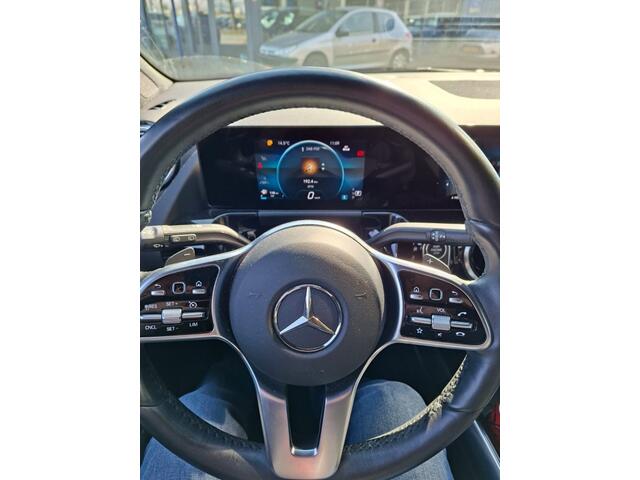 Mercedes-Benz GLA-KLASSE 200 LUXURY LINE AUTOMAAT NAVI LMV PDC-CAMERA