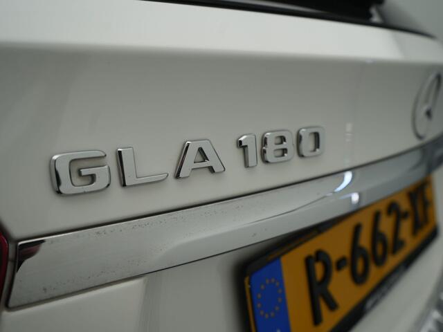 Mercedes-Benz GLA-KLASSE 180 Premium Plus - RIJKLAARPRIJS - Automaat - Navigatiesysteem - Stoelverwarming