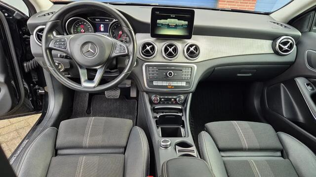 Mercedes-Benz GLA-KLASSE 180 AMG Night Edition PLus 175PK