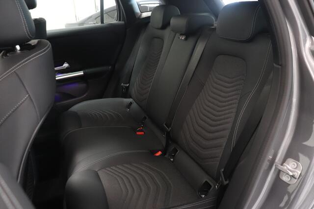 Mercedes-Benz GLA-KLASSE 250 e Luxury Line | Panoramadak | 360° Camera | MATRIX LED | Winter pakket |