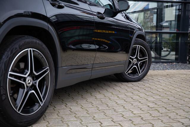 Mercedes-Benz GLA-KLASSE 200 AMG Line , Trekhaak, Achteruitrijcamera, Stoelverwarming,
