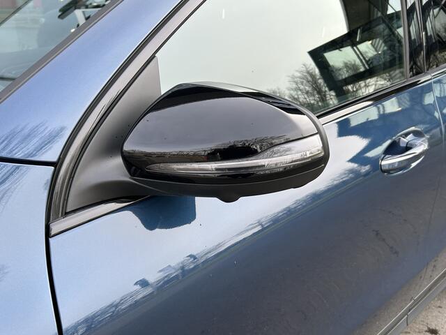 Mercedes-Benz GLA-KLASSE 250e AMG // Trekhaak // Distronic // Headup Display // Memory // 360 Camera // Panoramadak // Leder // 20" LM // Sfeerverlichting // Carplay