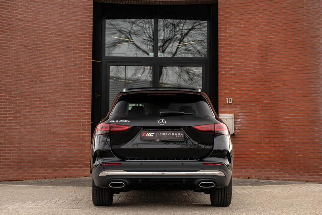 Mercedes-Benz GLA-KLASSE 250 e AMG ACC Stoelventilatie HuD Burmester VOL!!