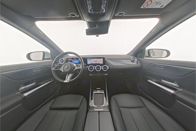 Mercedes-Benz GLA-KLASSE 250 e Plug-In Hybride MultiBeam Koplampen | Achteruitrijcamera | KeylessGo | Sfeerverlichting | Stoelverwarming voor. Inclusief 24 maanden MB Certified garantie voor Europa.