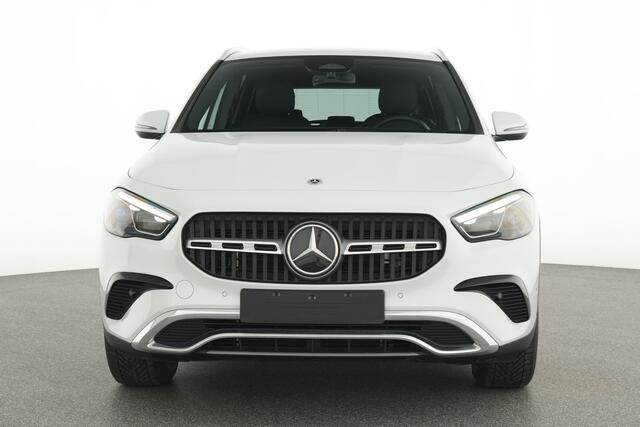 Mercedes-Benz GLA-KLASSE 250 e Plug-In Hybride MultiBeam Koplampen | Achteruitrijcamera | KeylessGo | Sfeerverlichting | Stoelverwarming voor. Inclusief 24 maanden MB Certified garantie voor Europa.
