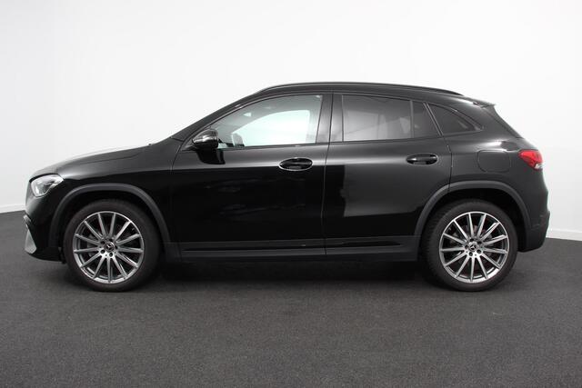 Mercedes-Benz GLA-KLASSE 250 e AMG Line Automaat PHEV Nieuw Model! | Leder | Navigatie Augmented reality | Virtual Cockpit | Handsfree electrische achterklep | Dab | Stoel verwarming | Led | Trekhaak