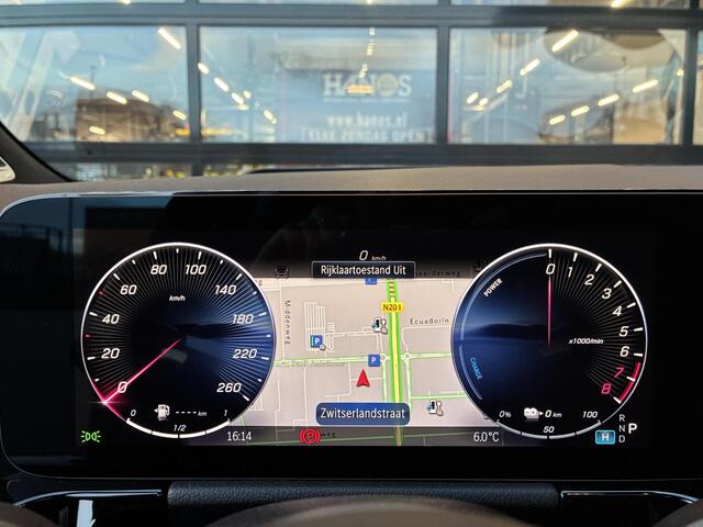 Mercedes-Benz GLA-KLASSE 250 e AMG Line | Panoramadak | BURMESTER |