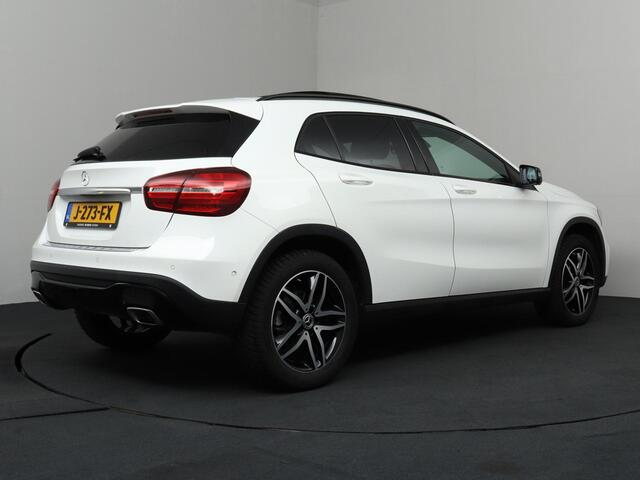 Mercedes-Benz GLA-KLASSE 200 Premium | ACC | Panoramadak | Trekhaak | 360° Camera