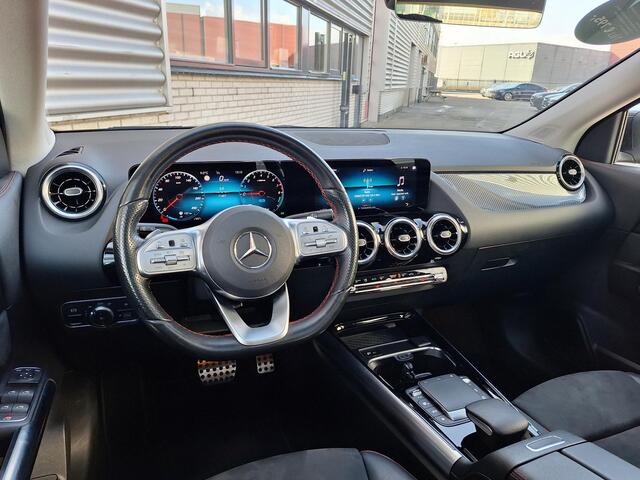 Mercedes-Benz GLA-KLASSE 250 e Business Solution AMG Limited | Panoramadak | Achteruitrijcamera | Memory pakket | Widescreen | Stoelverwarming | Elektrische achterklep | LED verlichting