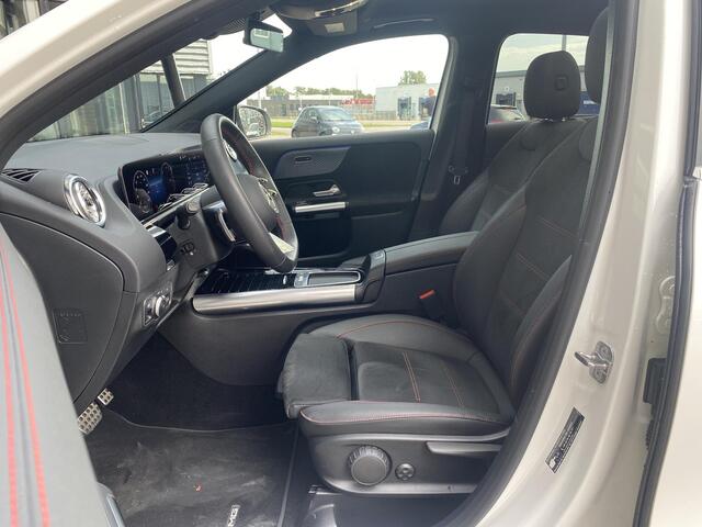 Mercedes-Benz GLA-KLASSE 250 e AMG | Panoramadak | Keyless Entry | Stoelverwarming | Sfeerverlichting