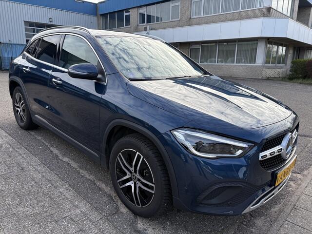 Mercedes-Benz GLA-KLASSE 250 e Business Solution Luxery Limited